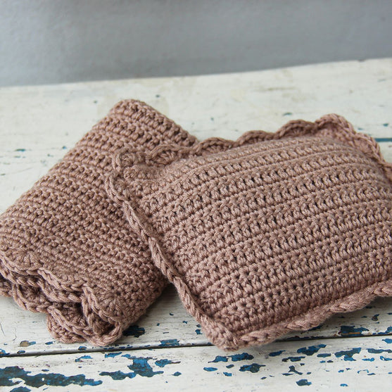 Teddy mit Decke und Kissen - Basse
3