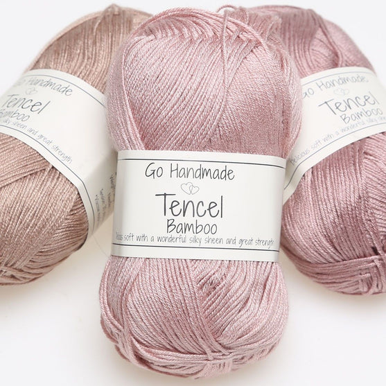 Granny Schal mit Mäusezähnchen-Rand
5