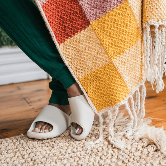 Checked Out - Decke
5