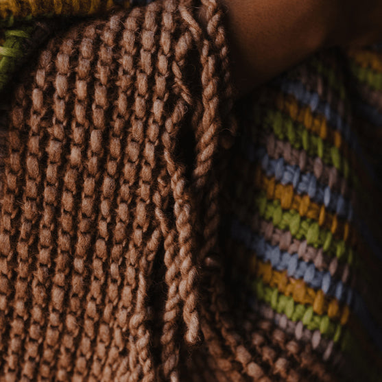 Demeter - Schal mit Perlen
5