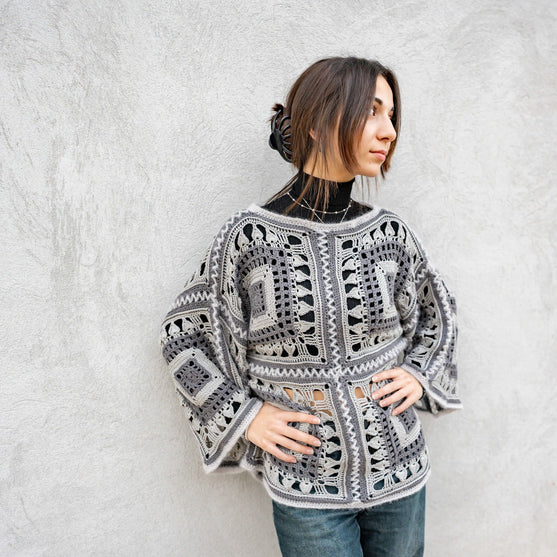 Lace Embrace - Pullover
3