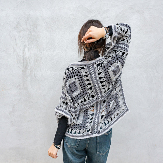 Lace Embrace - Pullover
5