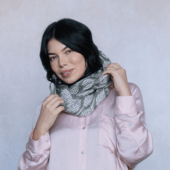 Biophilia - Farbmuster-Schal
2