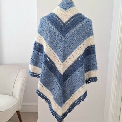 Whispering Frost - Schal
3