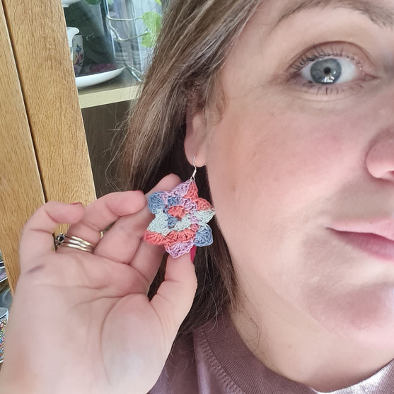 Bloom Earrings - Drei Paar Häkelohrringe
5