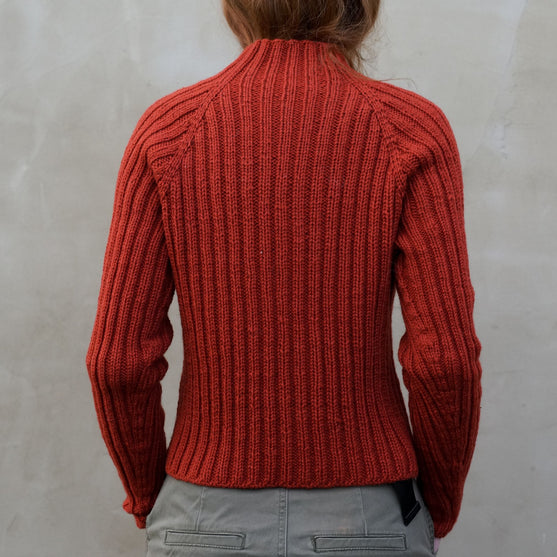 Copper Crest - Pullover
6