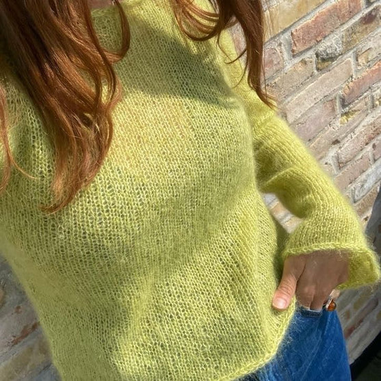 Summer Lotus - Pullover
3