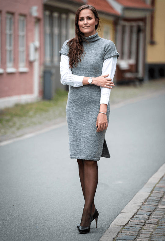 1508 - Kjole med slidser