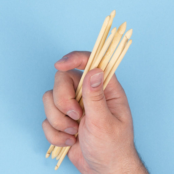 Doppelte tunesische Häkelnadel aus Bambus – 20 cm - Hobbii
2