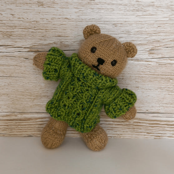 Bear in Sweater
3