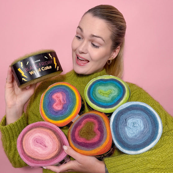 Black Friday Wool Cake (Limited Edition) - Hobbii
2