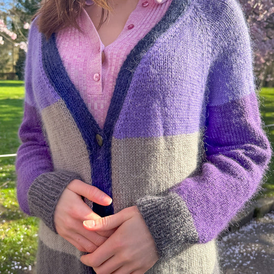 Brede Striber - Langer Cardigan
6