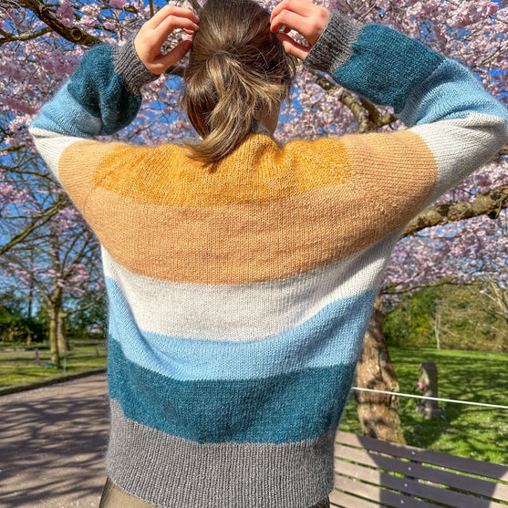 Brede Striber - Kurzer Cardigan
3