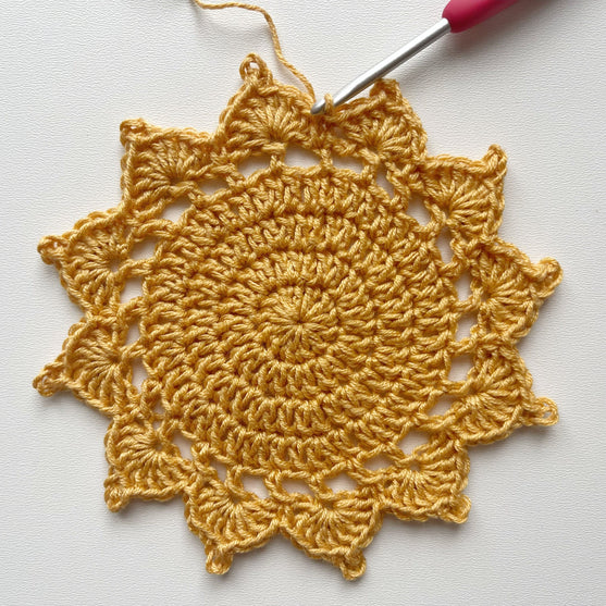 Following the Sun - Mitteldecke
2