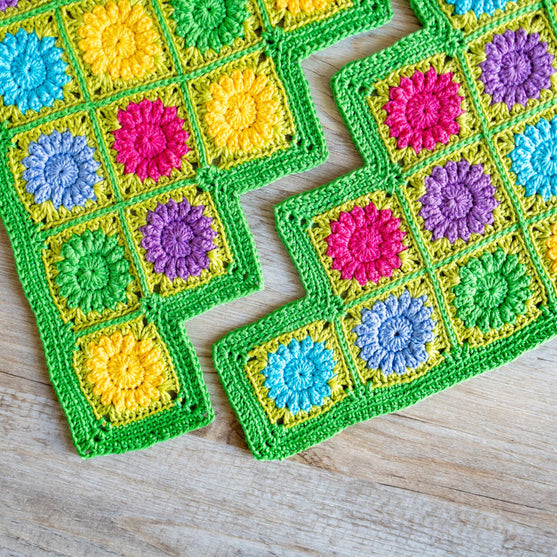 Whimsical Garden - Tuch
9