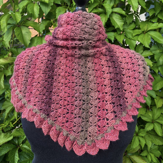 Dragon Scale Tuch
3