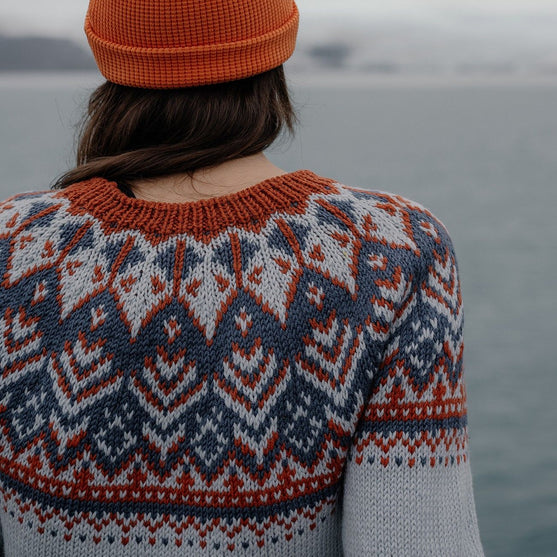 Arctic Holly - Pullover
3