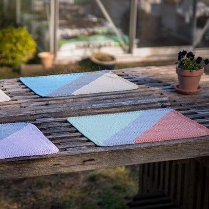 Bistrup - Schräge Setzdeckchen
3