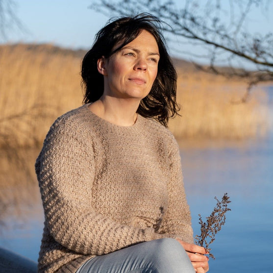 Rosebuds All Over - Pullover
2