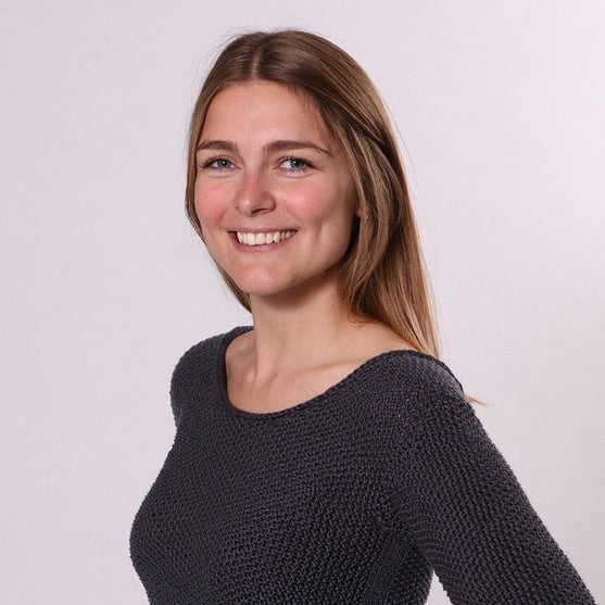 Tiefer Rücken mit Ärmeln
3