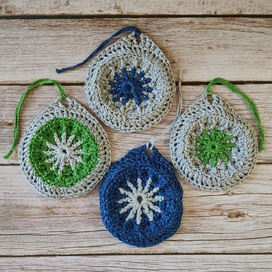 Shiny Bauble - Weihnachtsdekoration
5