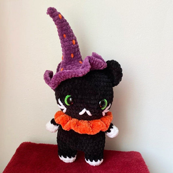 Willow - Halloween-Katze
4