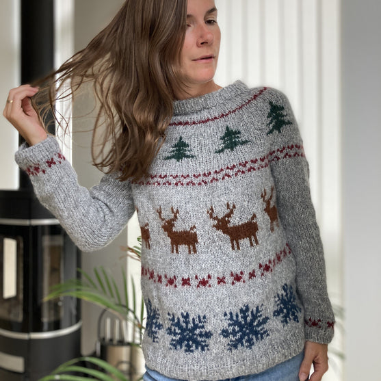 Holly Pines - Pullover
3