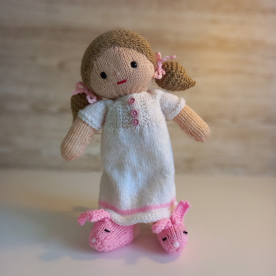 Ida’s Bedtime Set - Puppenkleidung
4