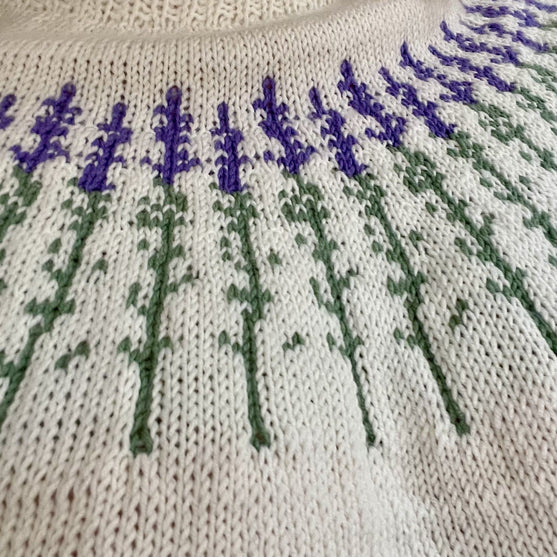 Lavender - Pullover
5