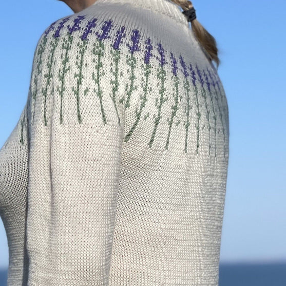 Lavender - Pullover
3