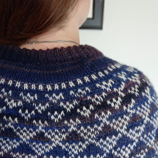 Triangle - Sweater
2