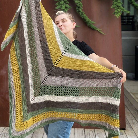 Outfoxed - Schultertuch
3