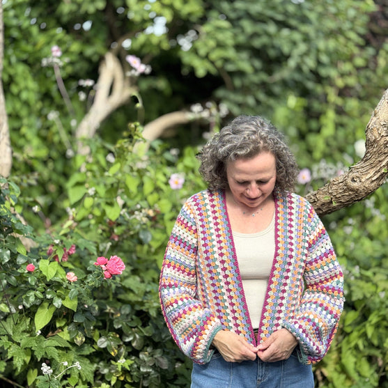 Oh So Colorful Granny - Strickjacke
4