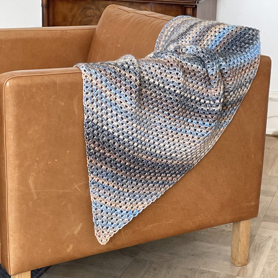 Lacy Afternoon - Tuch in tunesischer Häkeltechnik
2