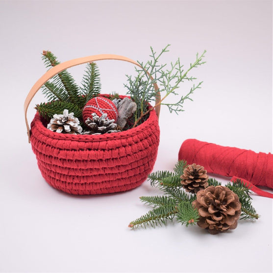 Ribbon Weihnachtskorb mit Lederhenkel
3