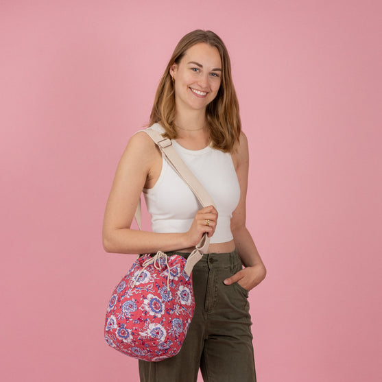 Gequiltete Zylinder-Umhängetasche - Hobbii
3