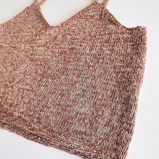 Summer Top - Top mit schmalen Trägern
2