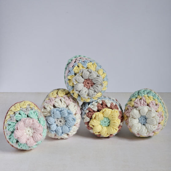 

Granny Eier - Osterdekoration
1