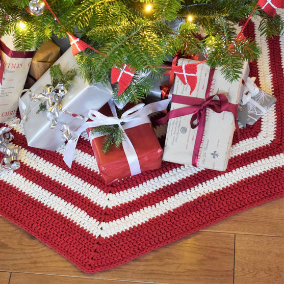 

Gehäkelte Weihnachtsbaumdecke - Ribbon
1
