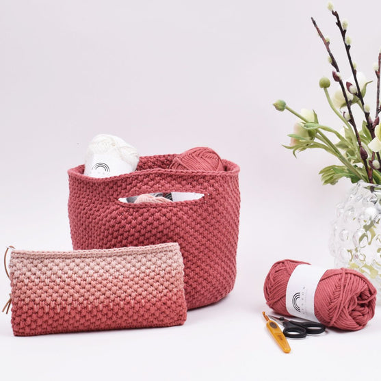 

Gehäkelte Garntasche mit Struktur 8/8
3