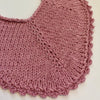 

Gestricktes Lätzchen
2