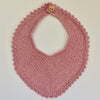 

Gestricktes Lätzchen
1