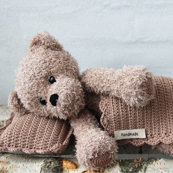 

Teddy mit Decke und Kissen - Basse
1