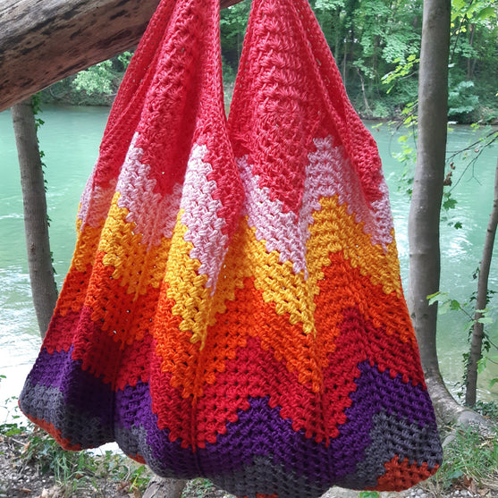 

Big Wavy Bag - Umhängetasche
2