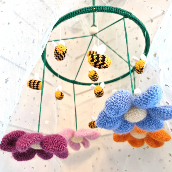 

Blooming Flowers - Baby-Mobile
1