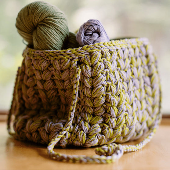 

Vitreous - Tasche aus Puffmaschen - Häkelset
1