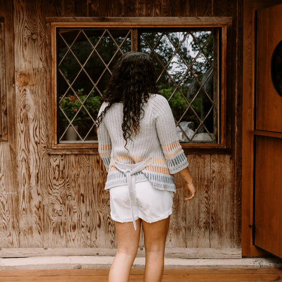 

Fusing Cardigan - Offener Cardigan mit Bindegürtel
4