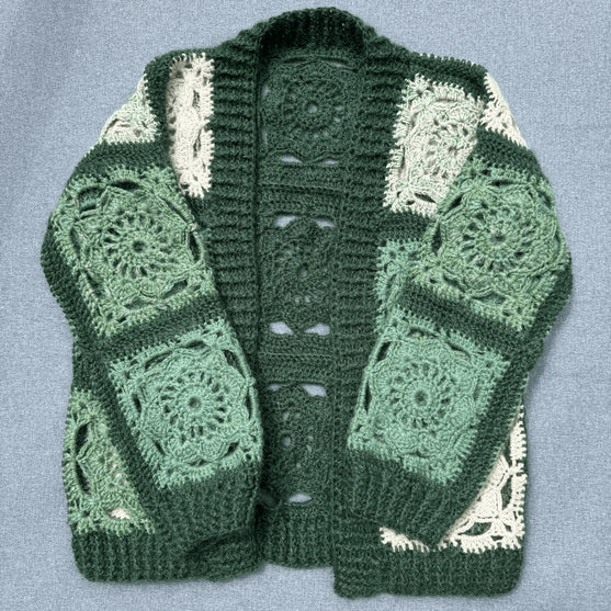 

Alma Square - Cardigan
5