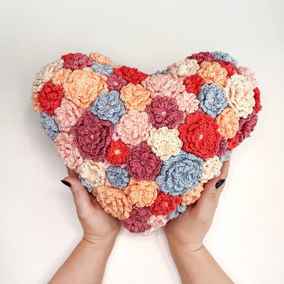 

Blooming Heart - Kissen
1
