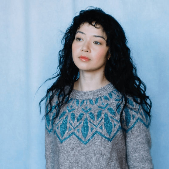 

Arima - Farbmuster-Pullover
7